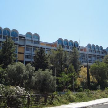 ΠΡΟΣΚΛΗΣΗ ΕΚΔΗΛΩΣΗΣ ΕΝΔΙΑΦΕΡΟΝΤΟΣ ΓΙΑ ΤΗΝ ΥΠΟΒΟΛΗ ΥΠΟΨΗΦΙΟΤΗΤΩΝ ΓΙΑ ΤΟ ΑΞΙΩΜΑ ΤΟΥ ΚΟΣΜΗΤΟΡΑ ΤΗΣ ΘΕΟΛΟΓΙΚΗΣ ΣΧΟΛΗΣ ΤΟΥ ΕΘΝΙΚΟΥ ΚΑΙ ΚΑΠΟΔΙΣΤΡΙΑΚΟΥ ΠΑΝΕΠΙΣΤΗΜΙΟΥ ΑΘΗΝΩΝ (Ε.Κ.Π.Α.) 